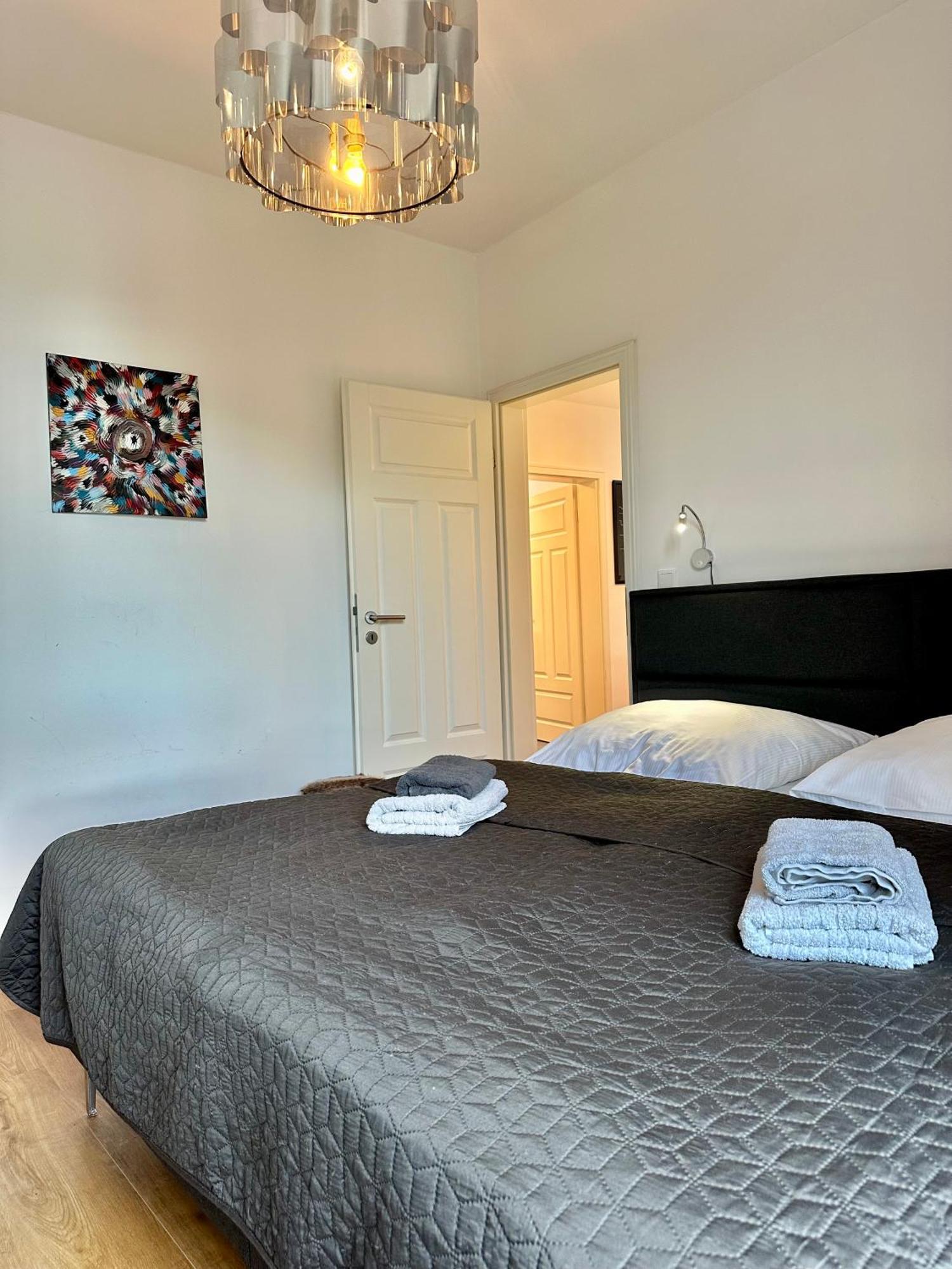 Modernes City-Apartment Mit Blick In Den Park Und 2 Baeder H9 Oldenburg Zewnętrze zdjęcie