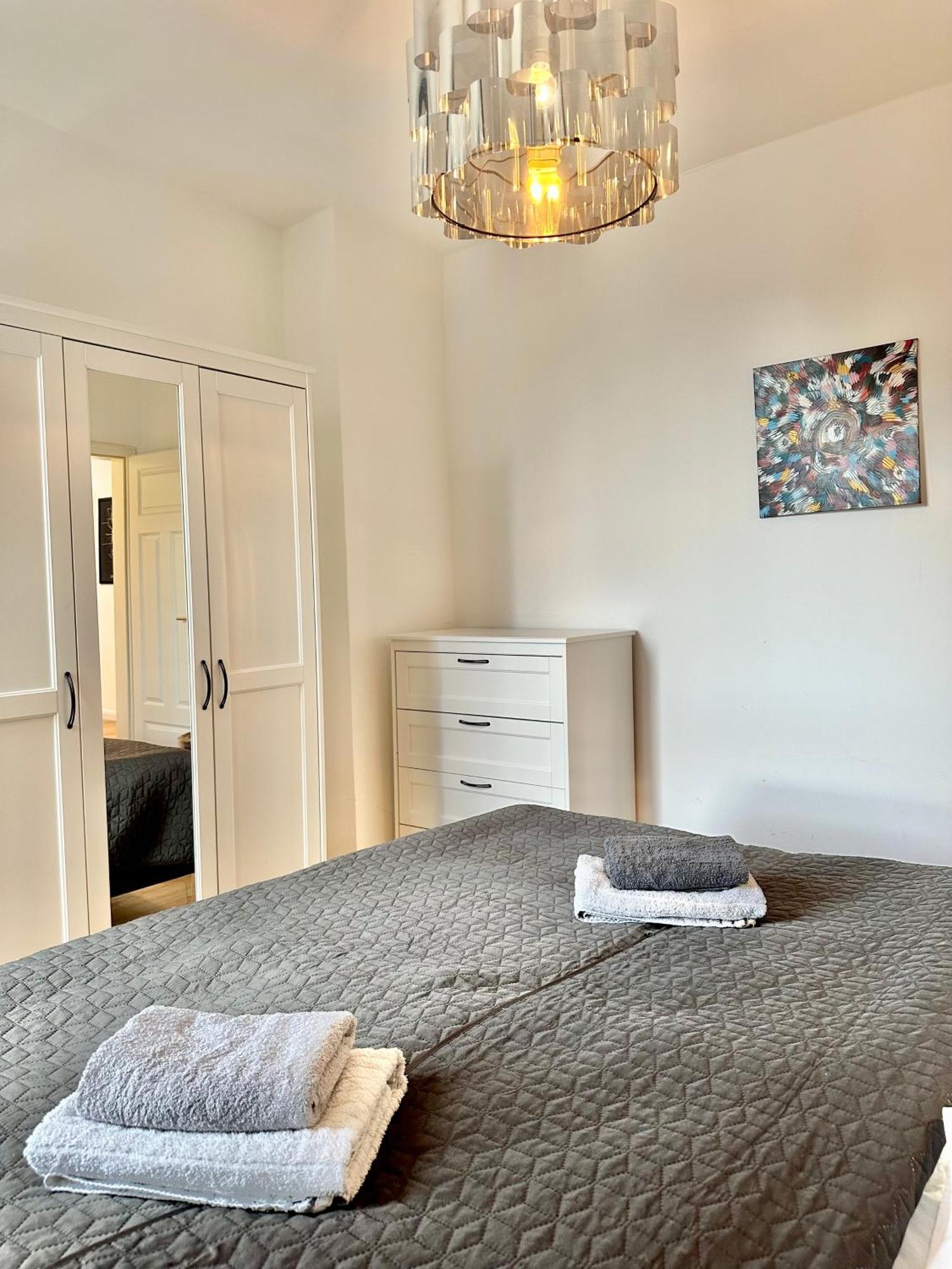 Modernes City-Apartment Mit Blick In Den Park Und 2 Baeder H9 Oldenburg Zewnętrze zdjęcie