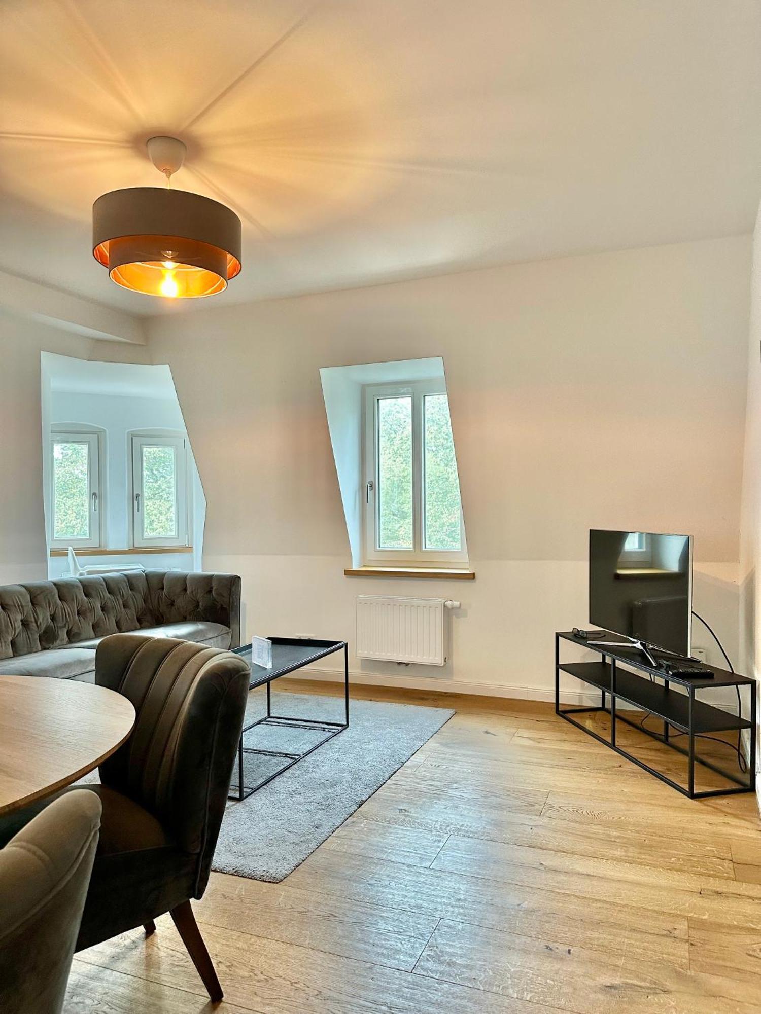 Modernes City-Apartment Mit Blick In Den Park Und 2 Baeder H9 Oldenburg Zewnętrze zdjęcie